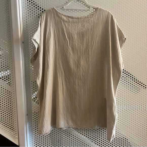 New Collection Linen Blend Tunic/Top One Size Fits Most in Oatmeal/Cream - Picture 2 of 9